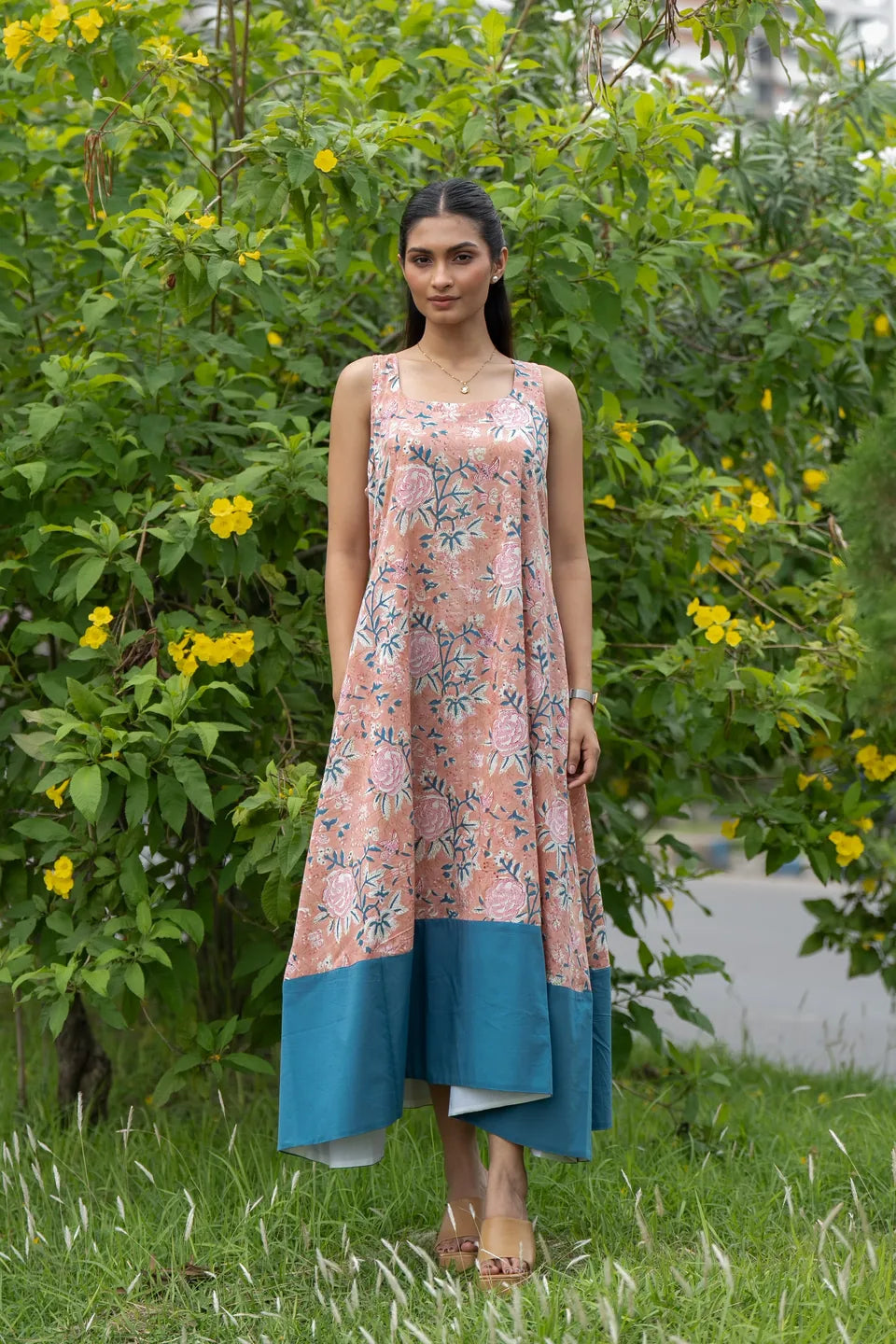 Apricot Bloom — Floral Cotton Sleeveless Maxi Dress with Contrast Hem
