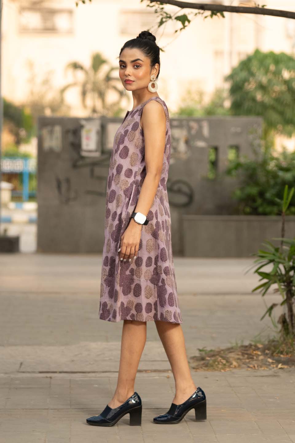 Mauve Leaf — Sleeveless A-Line Knee Dress in Bold Botanical Block Print