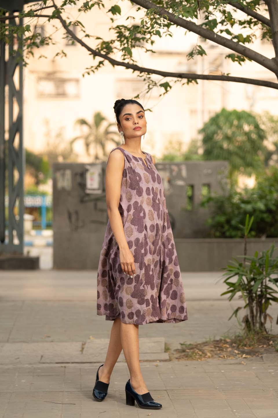 Mauve Leaf — Sleeveless A-Line Knee Dress in Bold Botanical Block Print