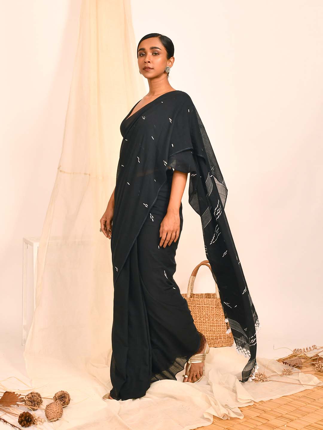 CLASSIC ESSENCE (BENGAL HANDLOOM 100% PURE COTTON SAREE)