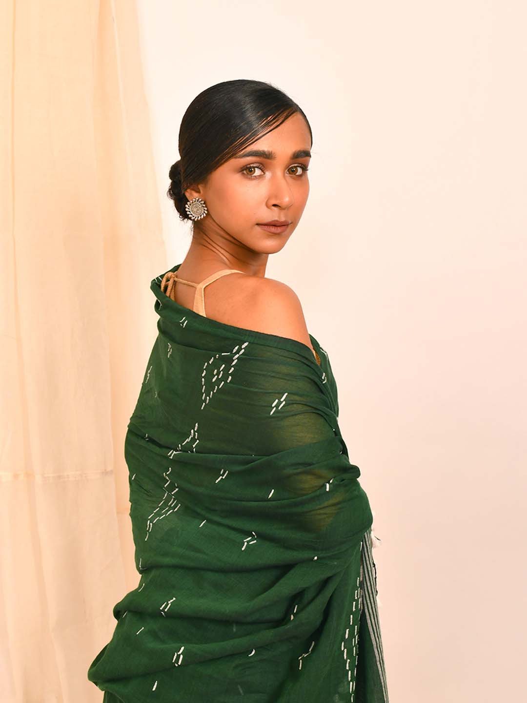 WOVEN HARMONY (BENGAL HANDLOOM 100% PURE COTTON SAREE)