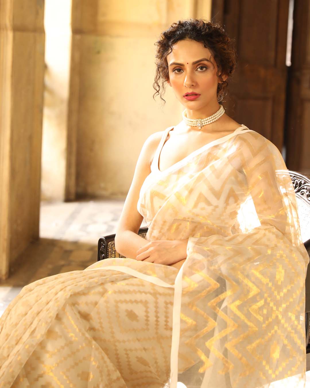 PURE ESSENCE (HANDLOOM ART SILK SAREE)