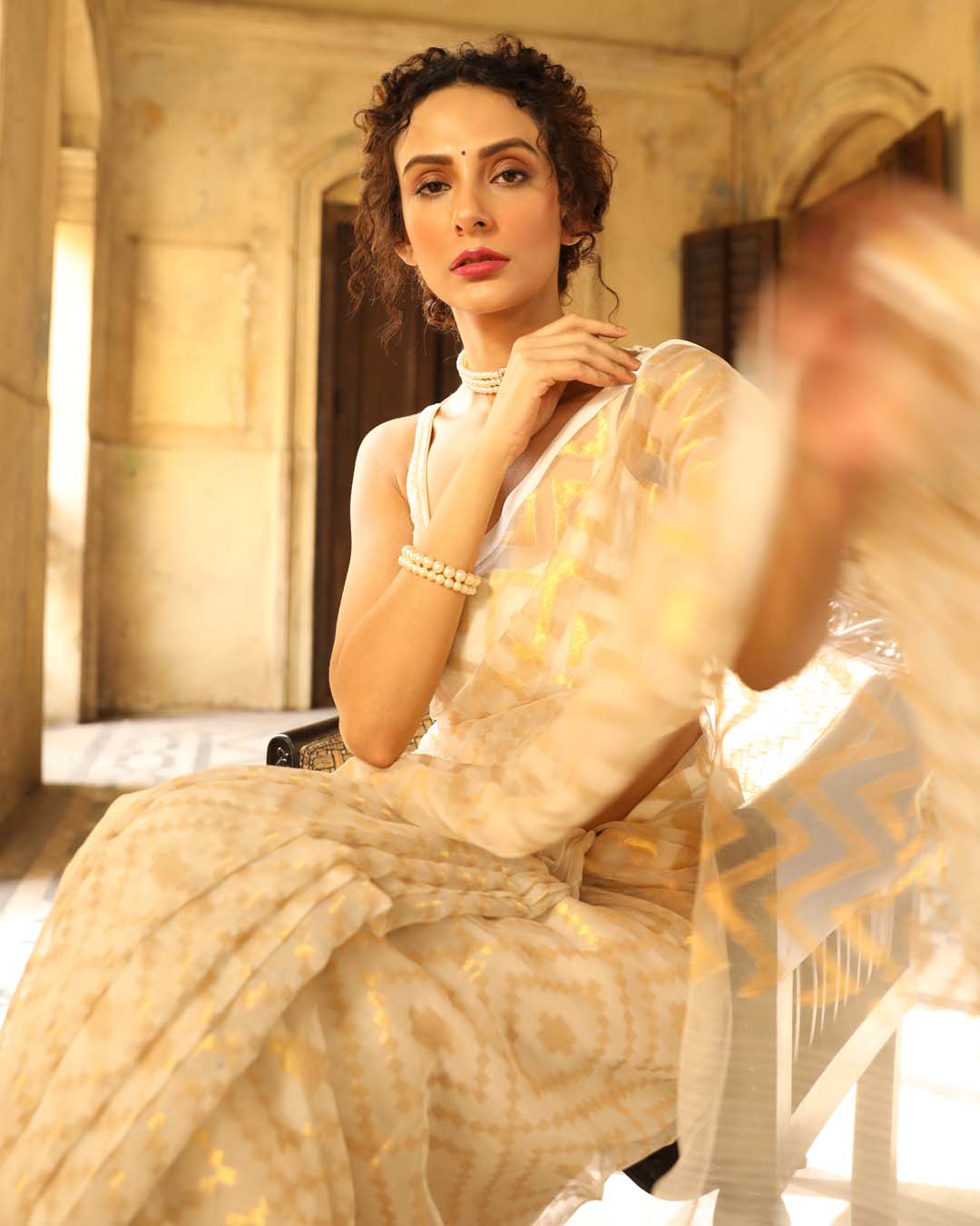 PURE ESSENCE (HANDLOOM ART SILK SAREE)