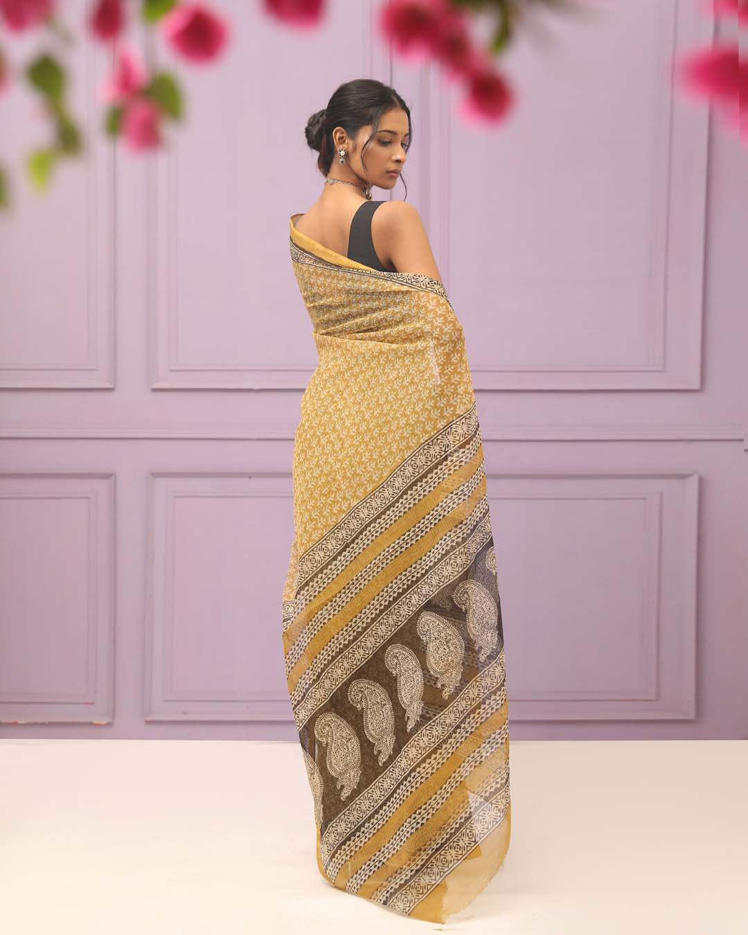 BEIGE WHIMSY (BAGRU SILK COTTON SAREE)
