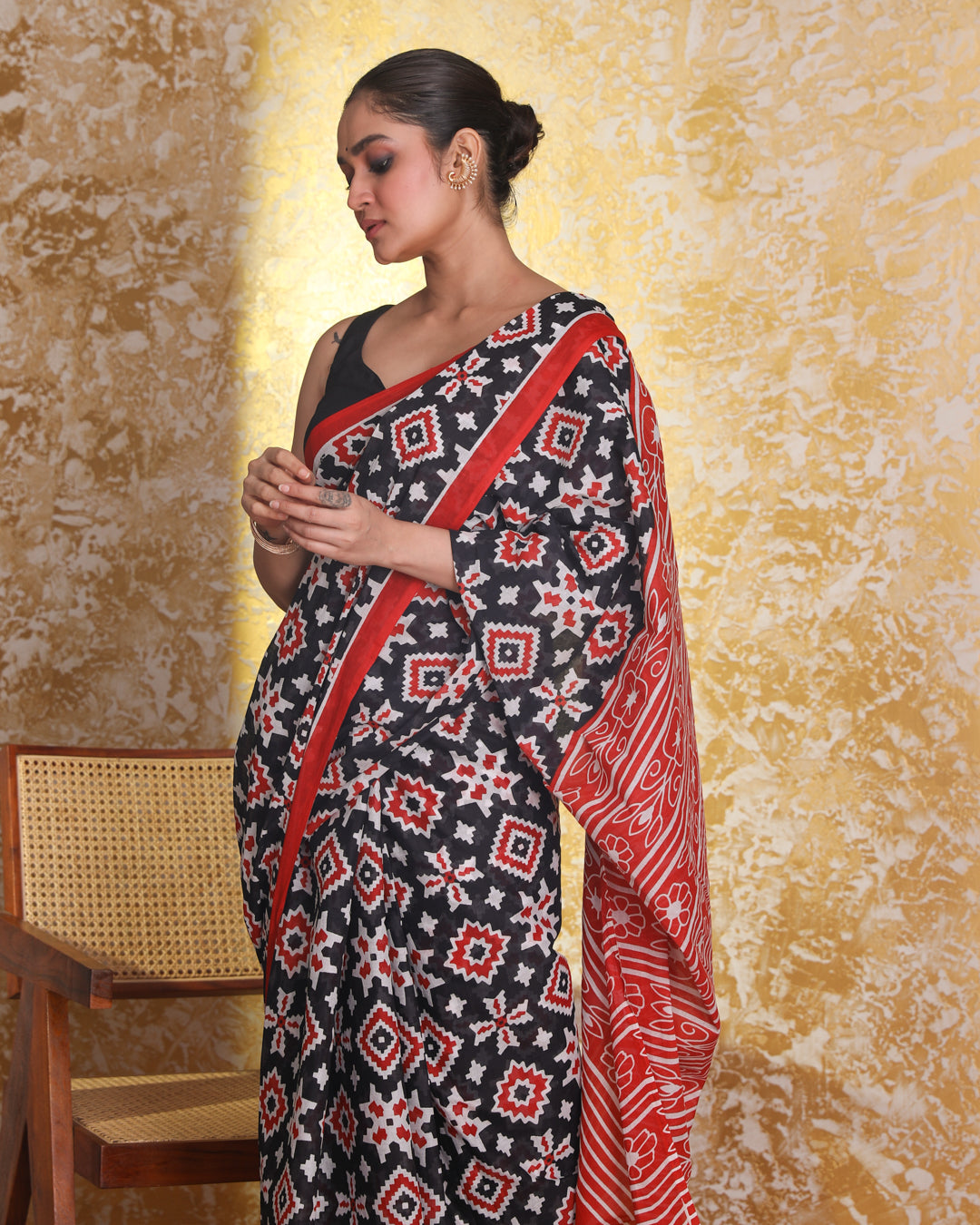 EBONY GRACE (IKKAT MUL MUL COTTON SAREE)
