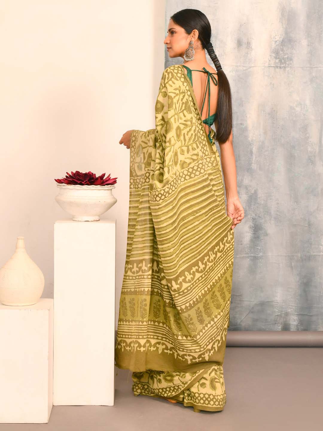 VERDANT ELEGANCE (BAGRU 100% PURE COTTON SAREE)