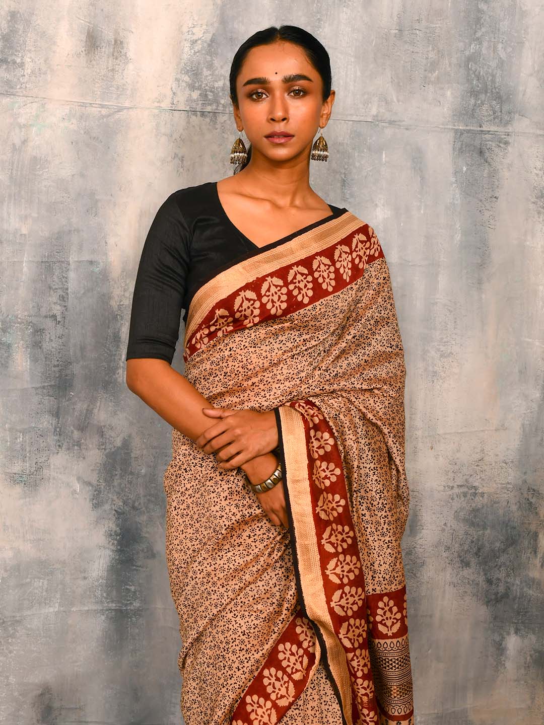 BEIGE HARMONY (BAGRU SILK COTTON SAREE)