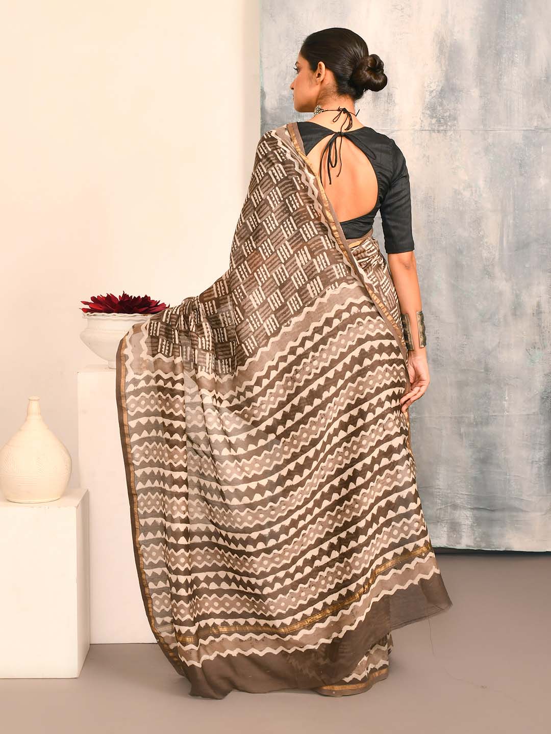 RUSTIC BROWN (BAGRU SILK COTTON SAREE)