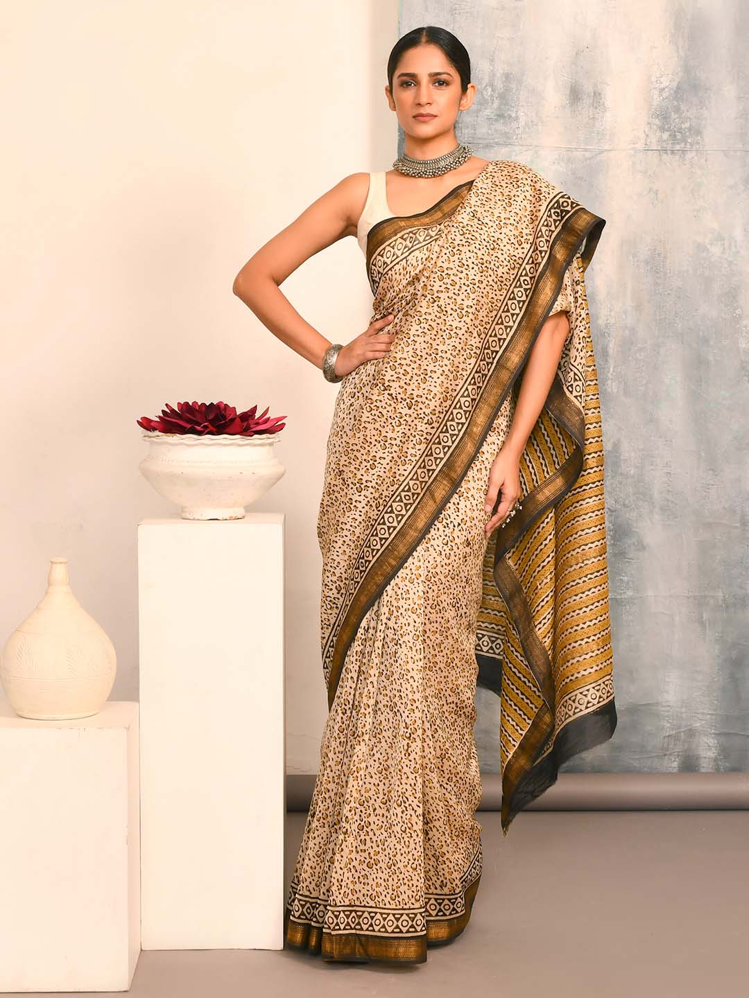 GOLDEN MIRAGE (BAGRU SILK COTTON SAREE)
