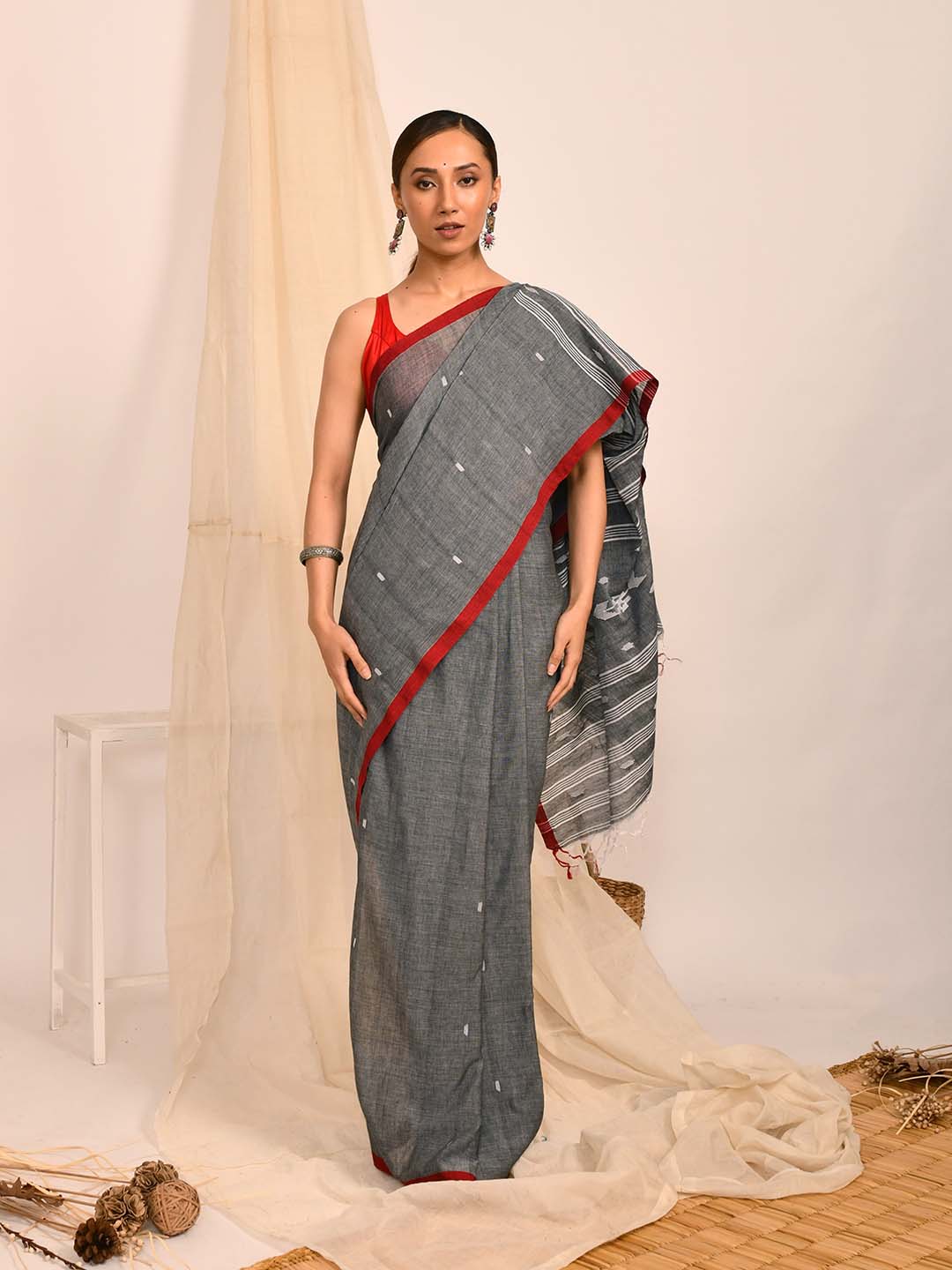 EBONY GRACE (HANDLOOM 100% PURE COTTON SAREE)