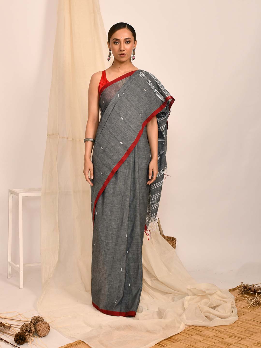 EBONY GRACE (HANDLOOM 100% PURE COTTON SAREE)