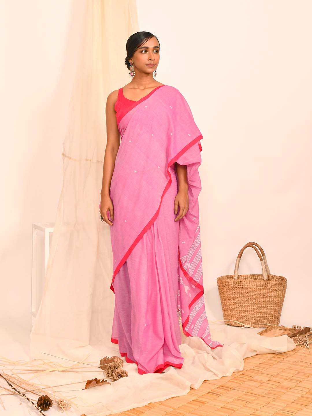 ROSE EMBRACE (HANDLOOM 100% PURE COTTON SAREE)