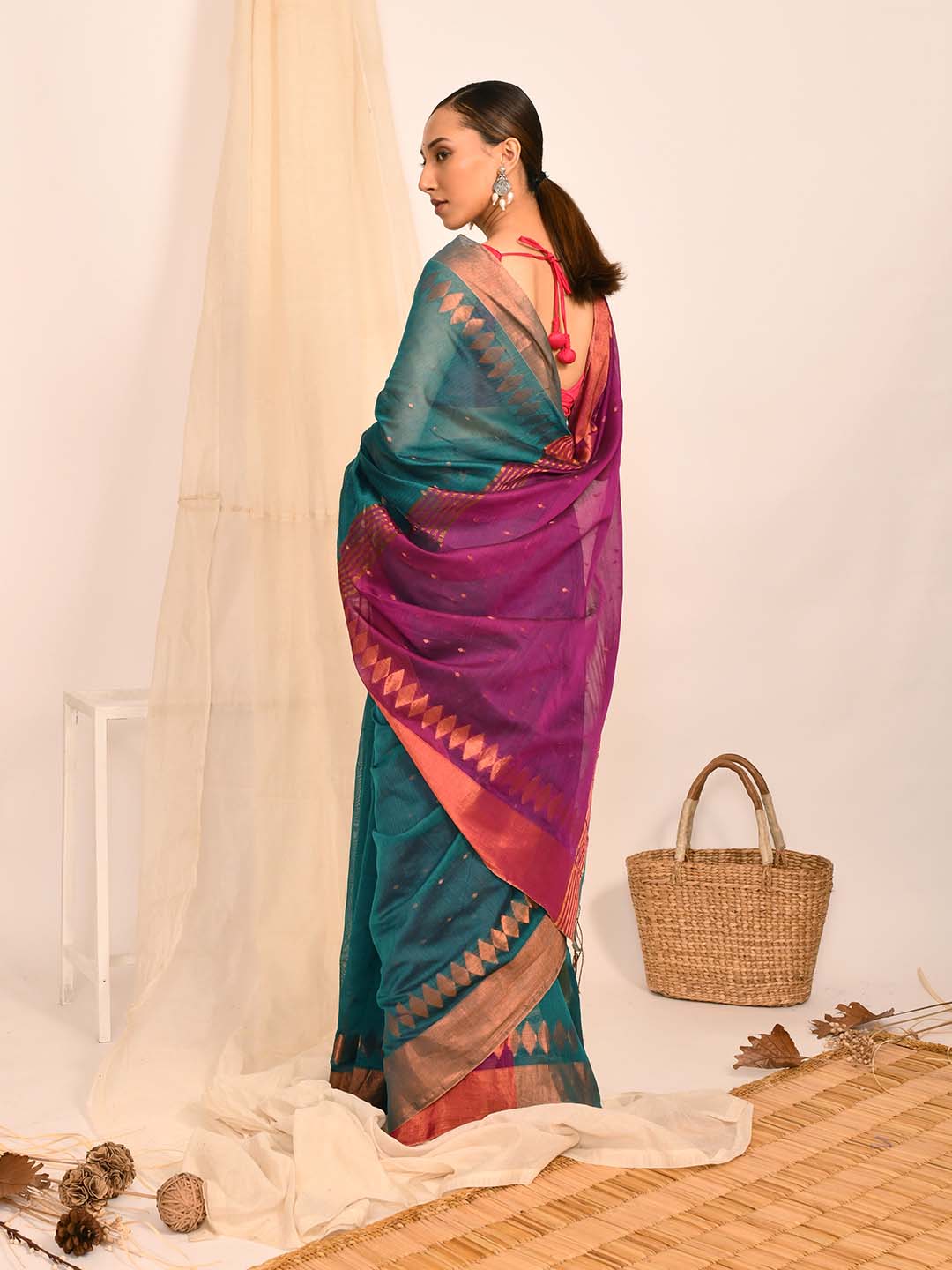 VERDANT ELEGANCE (HANDLOOM COTTON BLEND SAREE)