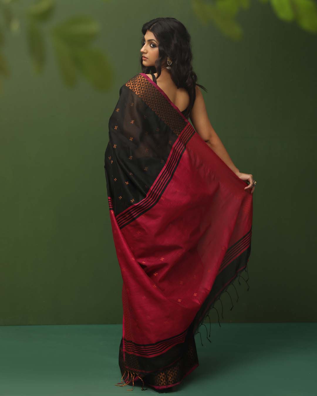NOIR SPLENDOR (HANDLOOM COTTON BLEND SAREE)