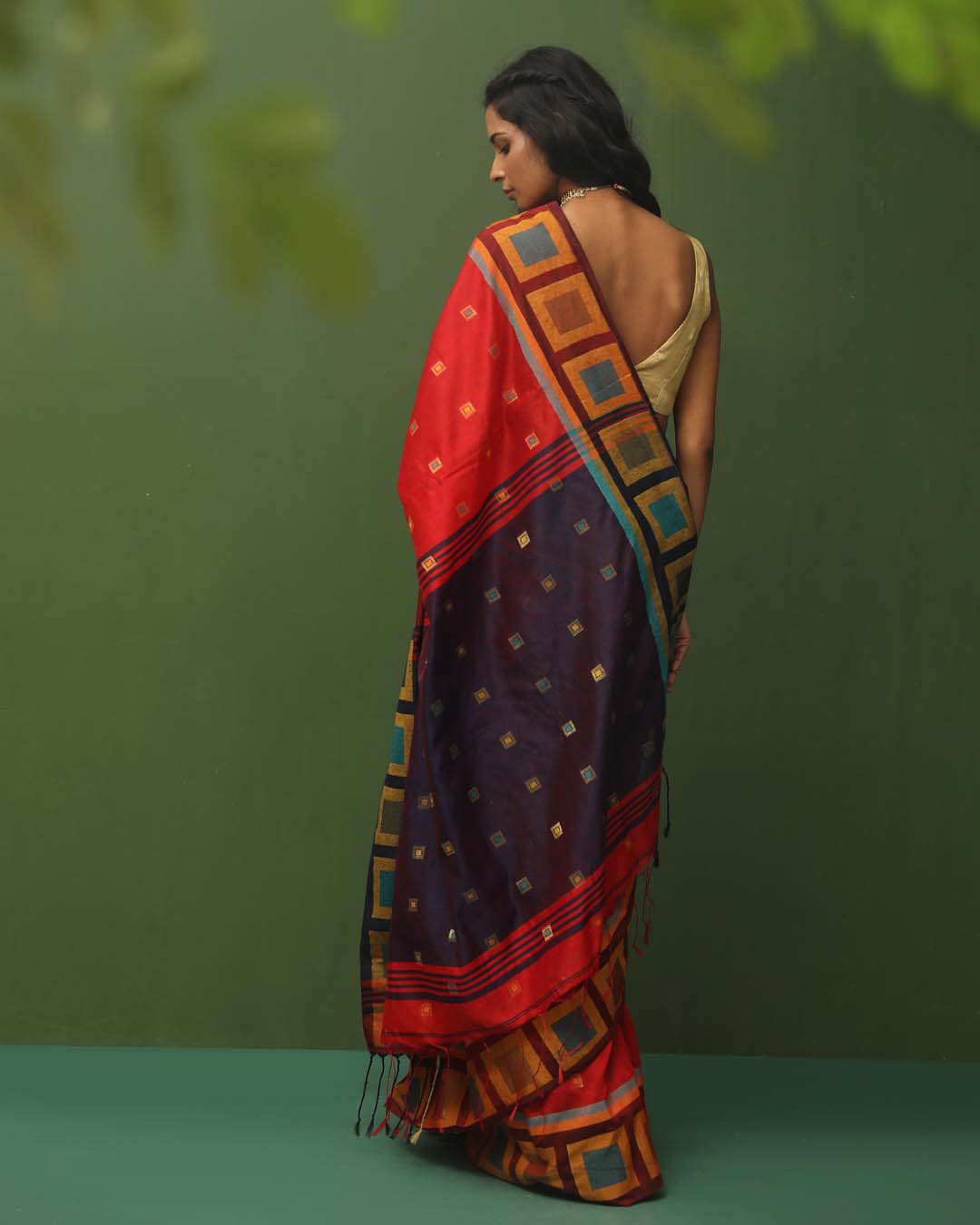 SCARLET SPLENDOR (HANDLOOM COTTON BLEND SAREE)