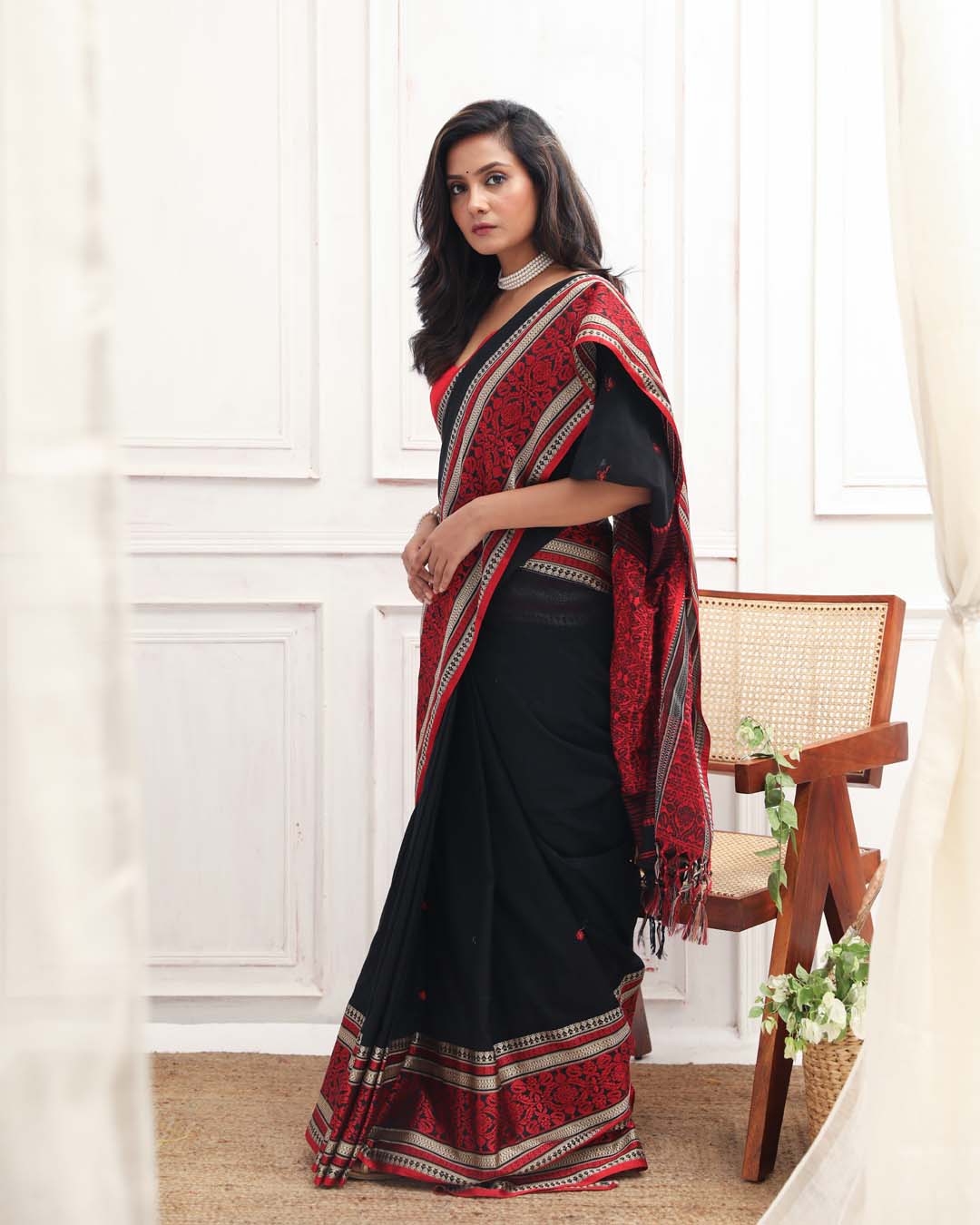 ONYX GRACE (HANDLOOM 100% PURE COTTON SAREE)