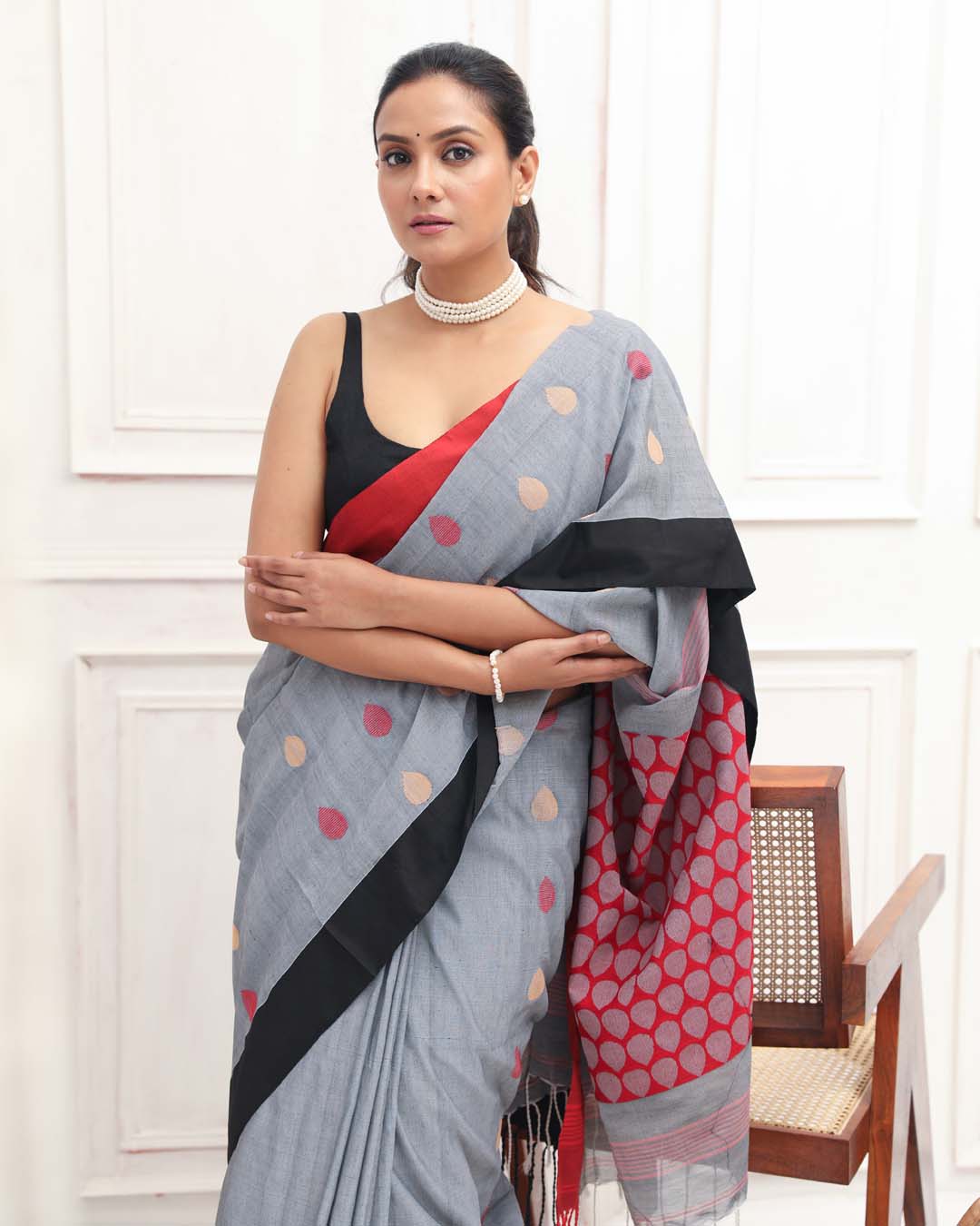 CHARCOAL WHISPER (HANDLOOM 100% PURE COTTON SAREE)