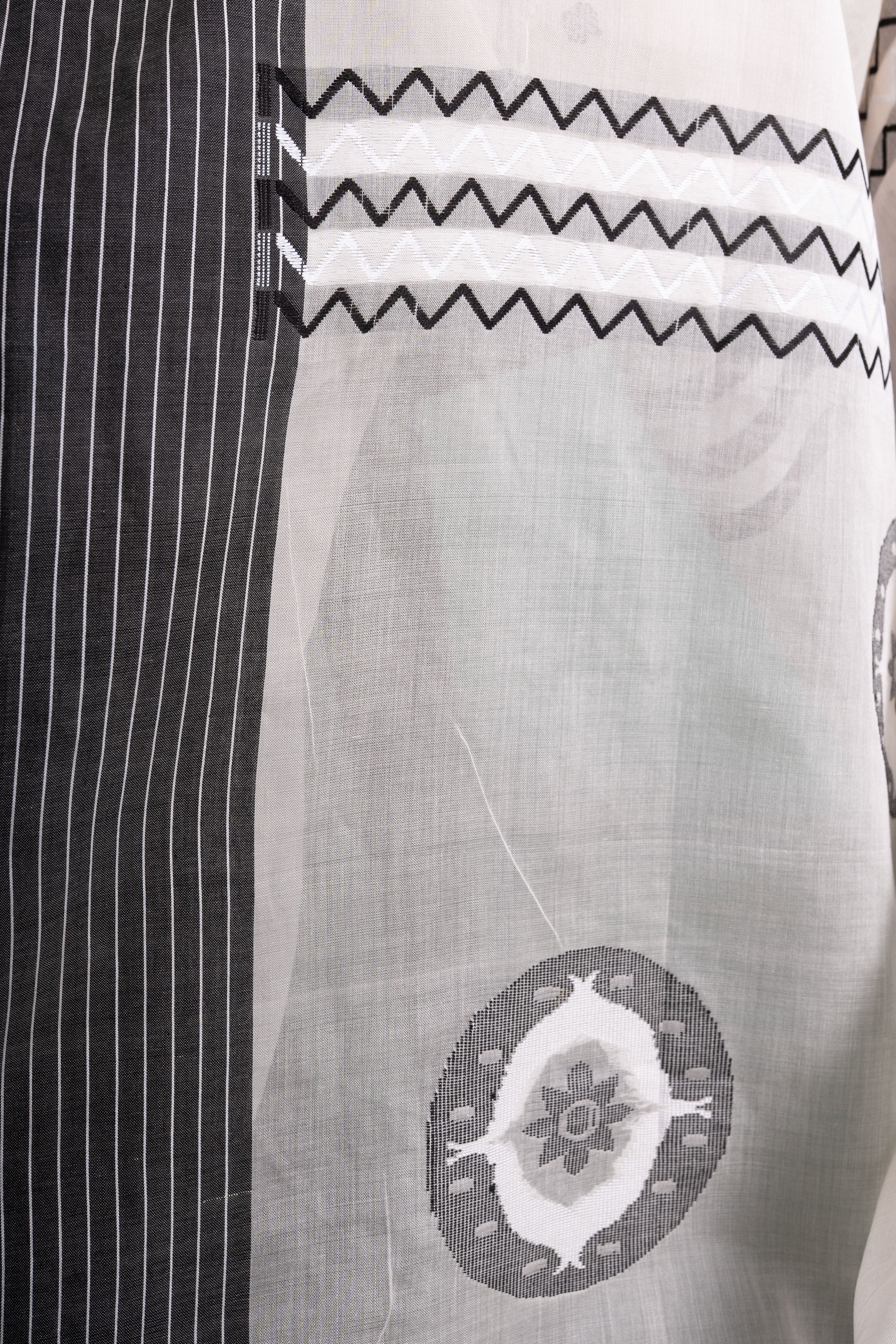 Noir Whisper Ivory Bengal Handloom Cotton Saree