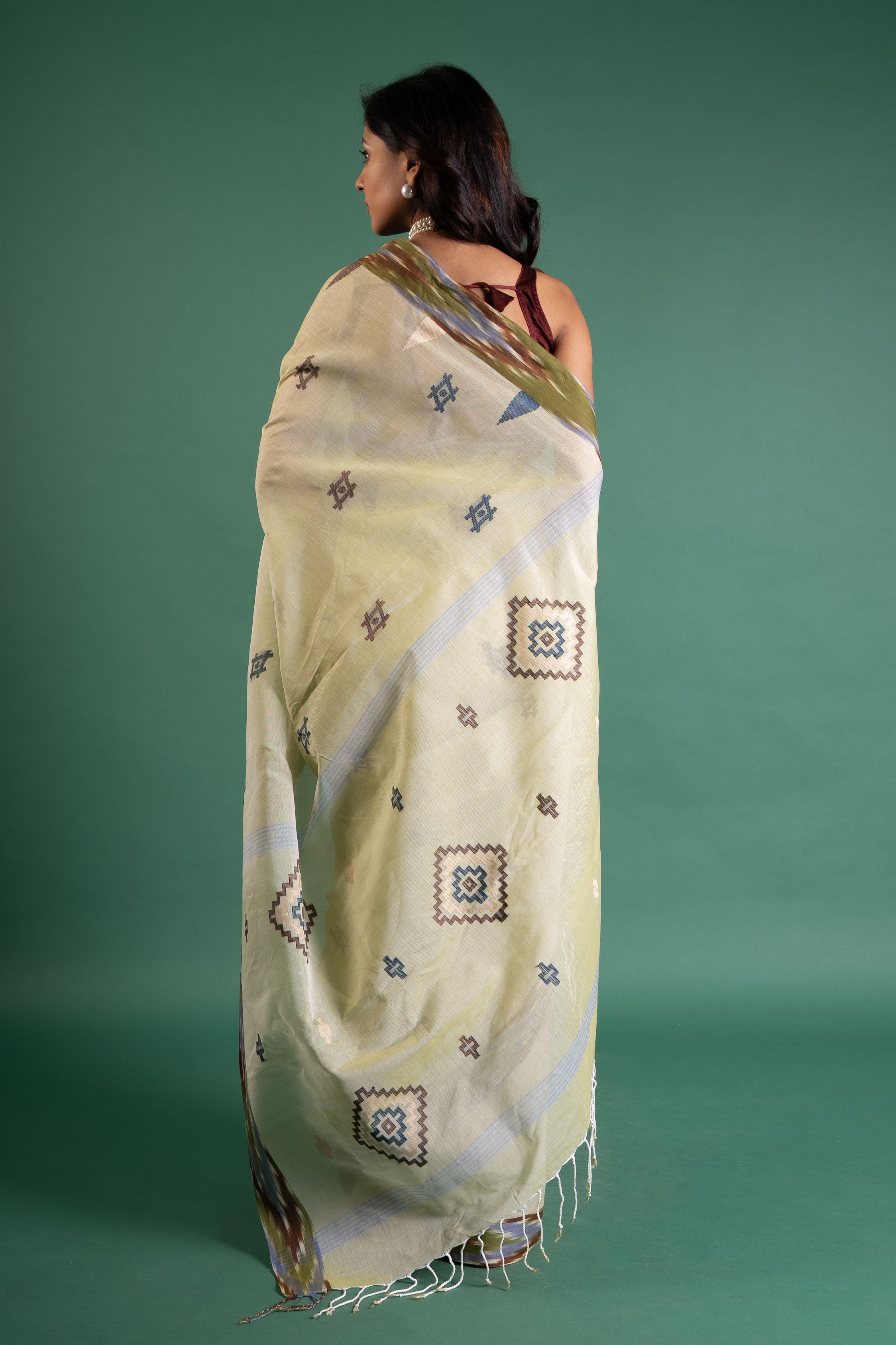 Pristine Lemon Ikat Butta Pure Handloom Cotton Saree