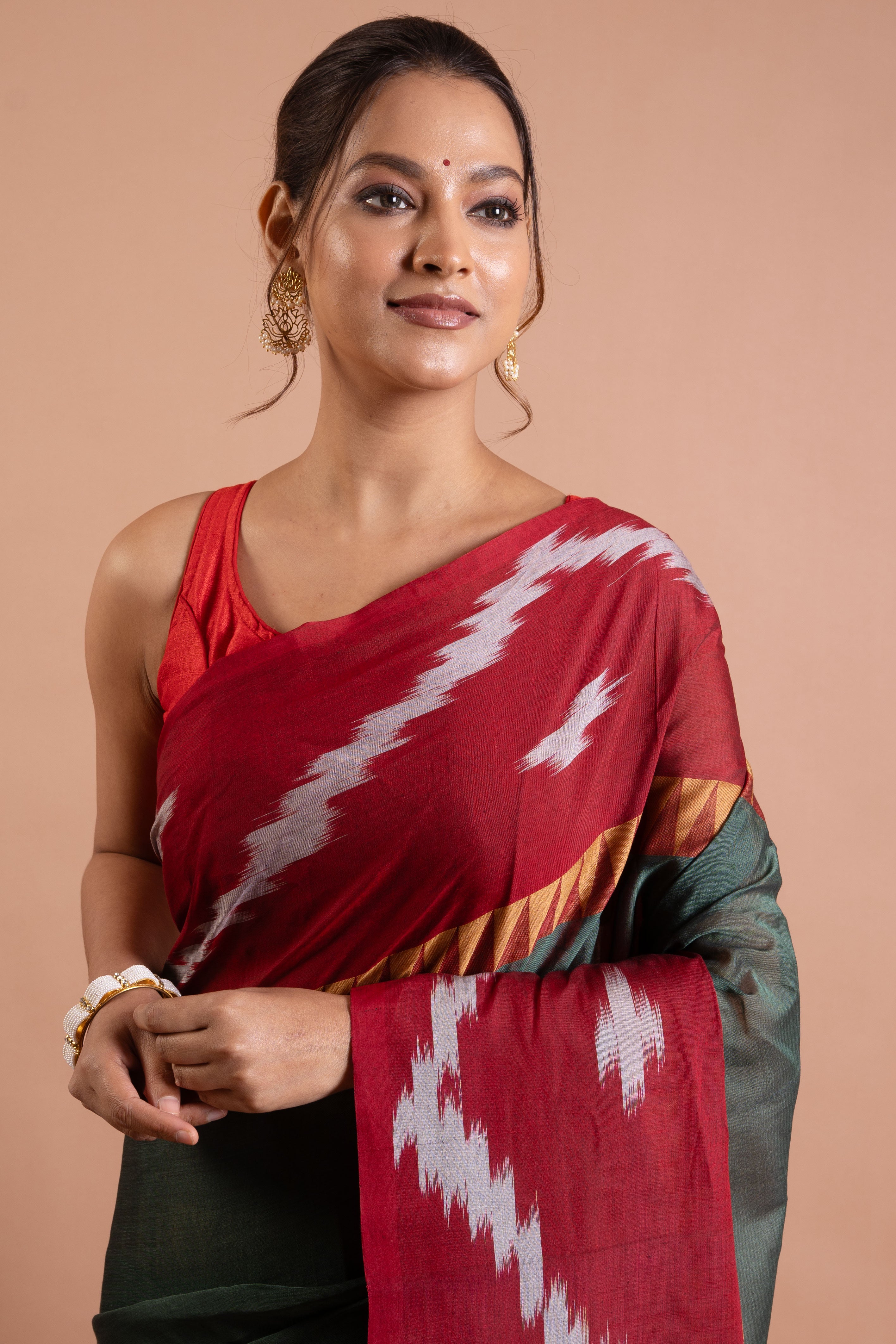 Crimson Ikat Harmony – Pure Handloom Saree