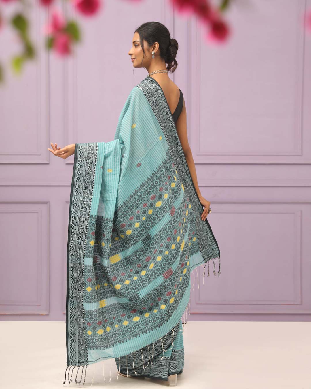 OCEANIC ELEGANCE: (HANDLOOM 100% PURE COTTON SAREE)