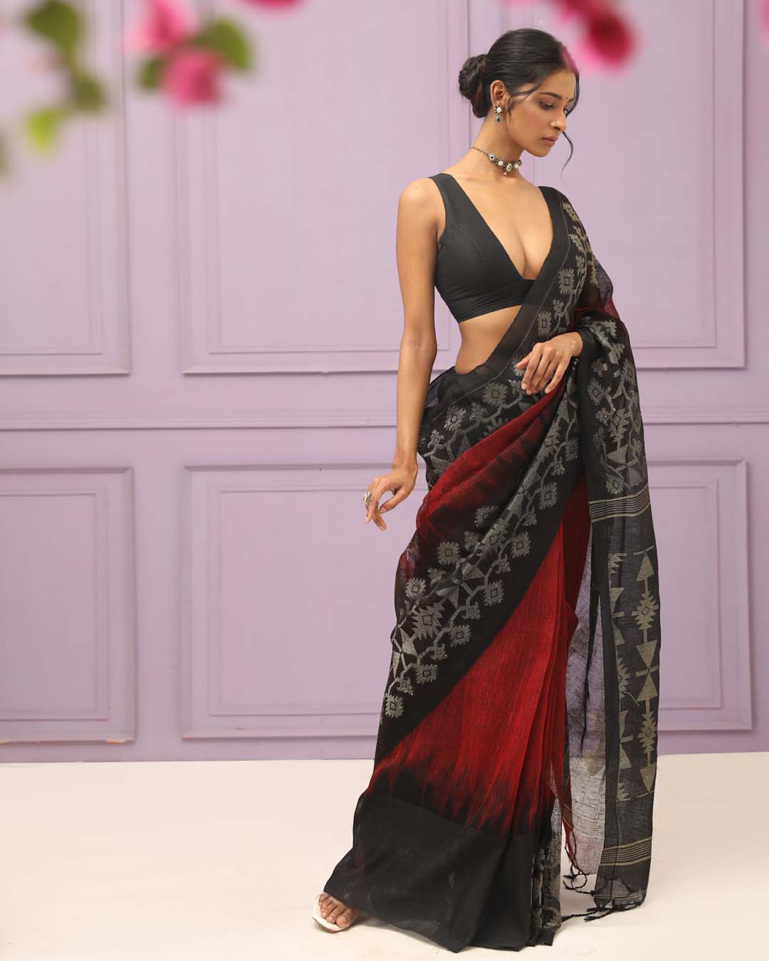 CRIMSON RADIANCE (HANDLOOM PURE LINEN SAREE)