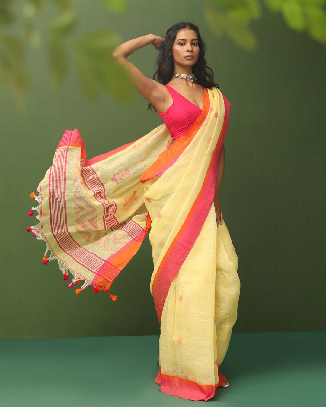GOLDEN RADIANCE (HANDLOOM PURE LINEN SAREE)