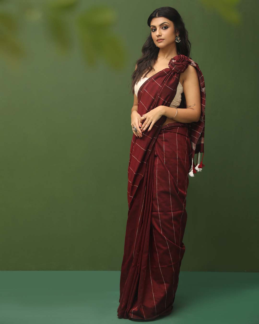 BURGUNDY ELEGANCE (BENGAL HANDLOOM COTTON BLEND SAREE)