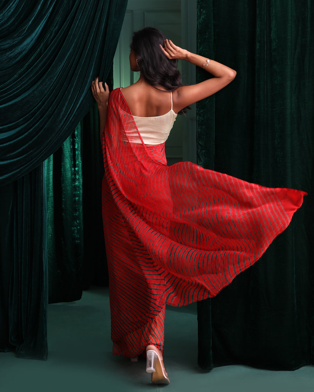 BREEZE ELEGANCE (LEHERIYA SAREE)