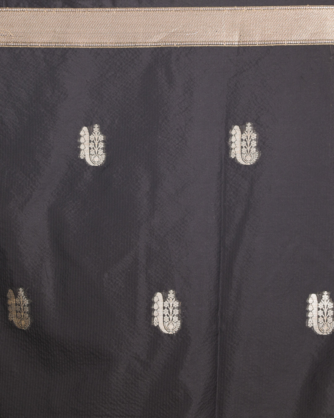 NOIR ELEGANCE (BANARASI ART SILK SAREE)