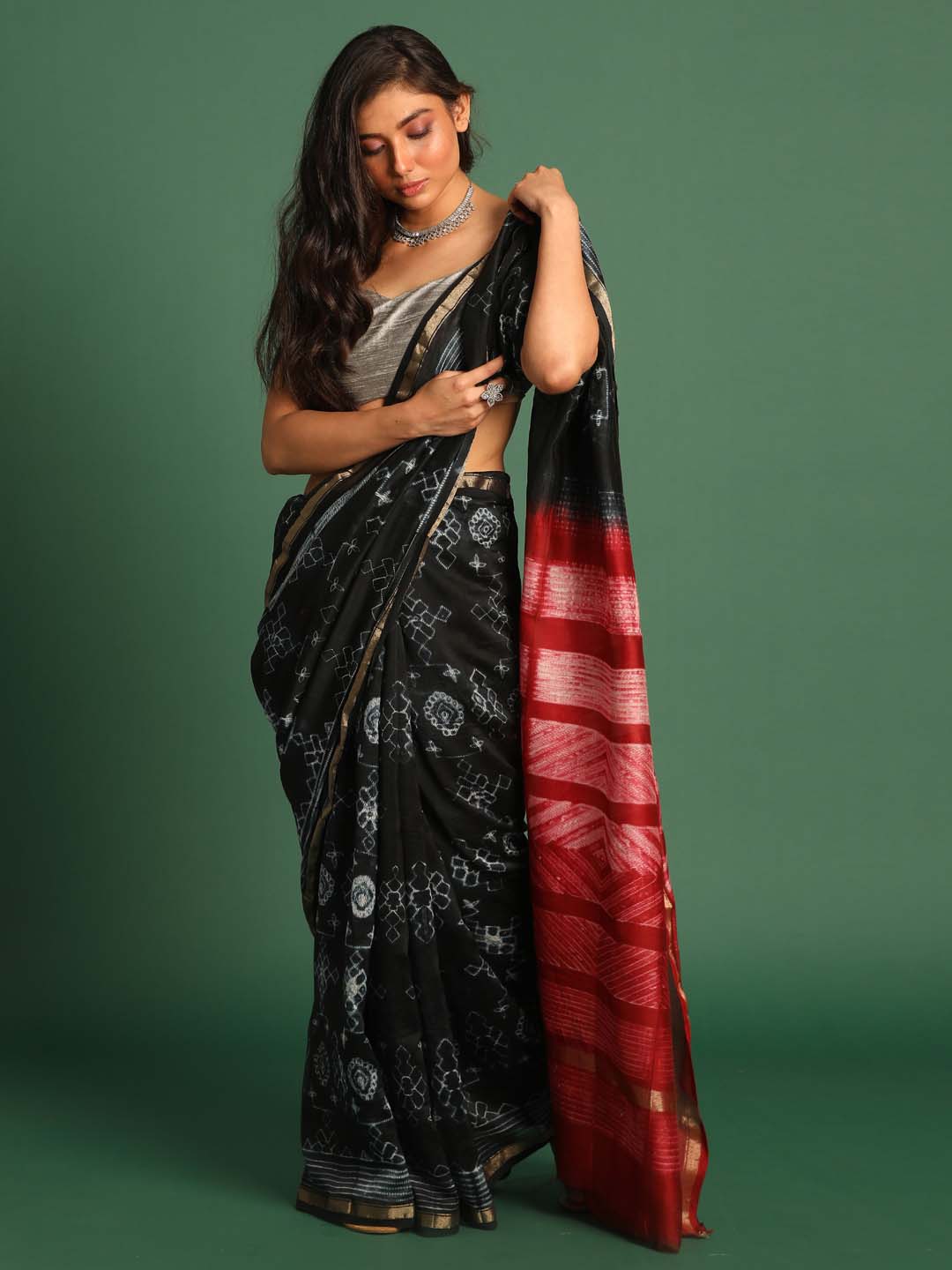 Indethnic Shibori Silk Cotton Saree in Black - View 1