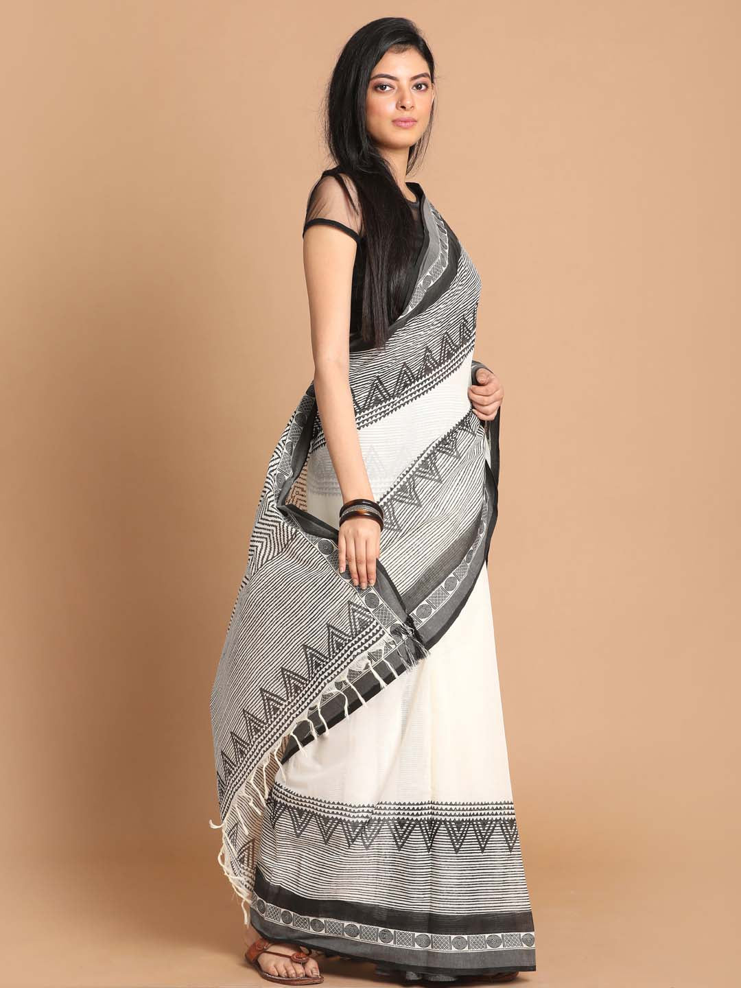 Indethnic Printed Pure Cotton Saree in Black - View 2