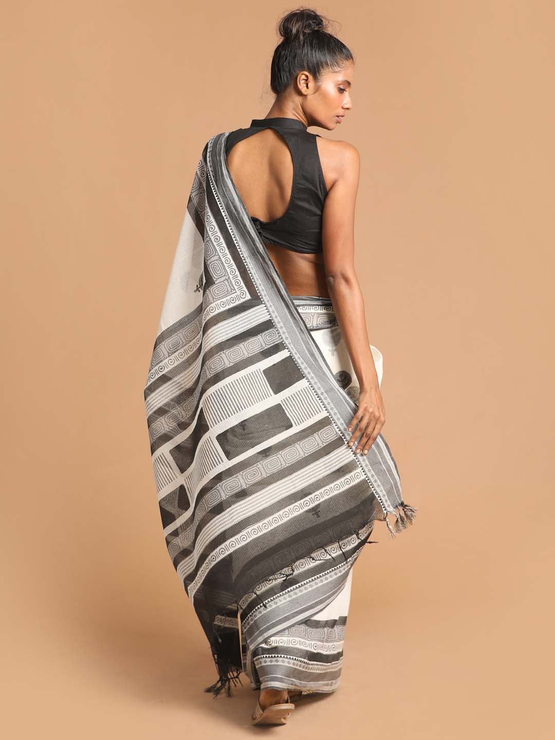 Indethnic Printed Pure Cotton Saree in Black - View 3