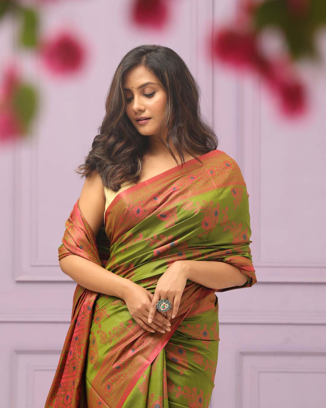 VERDANT ELEGANCE (HANDLOOM ART SILK SAREE)