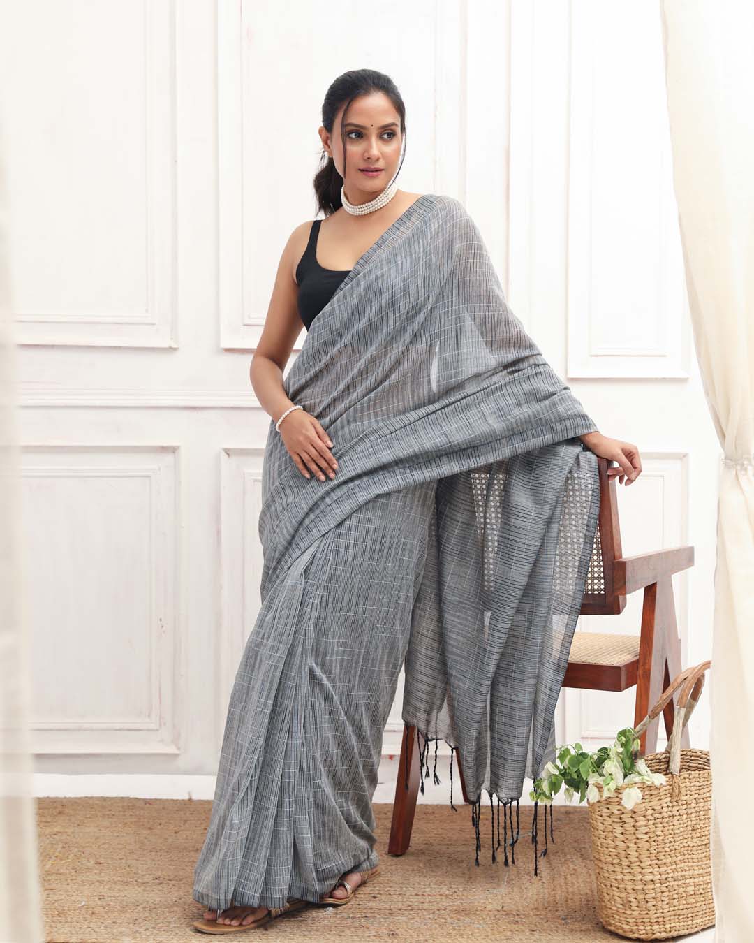 ONYX CHIC (BENGAL HANDLOOM COTTON BLEND SAREE)