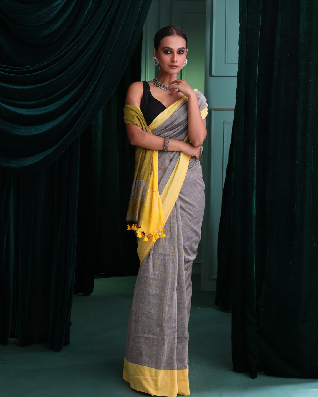 GRACEFUL RESOLVE (HANDLOOM 100% PURE COTTON SAREE)