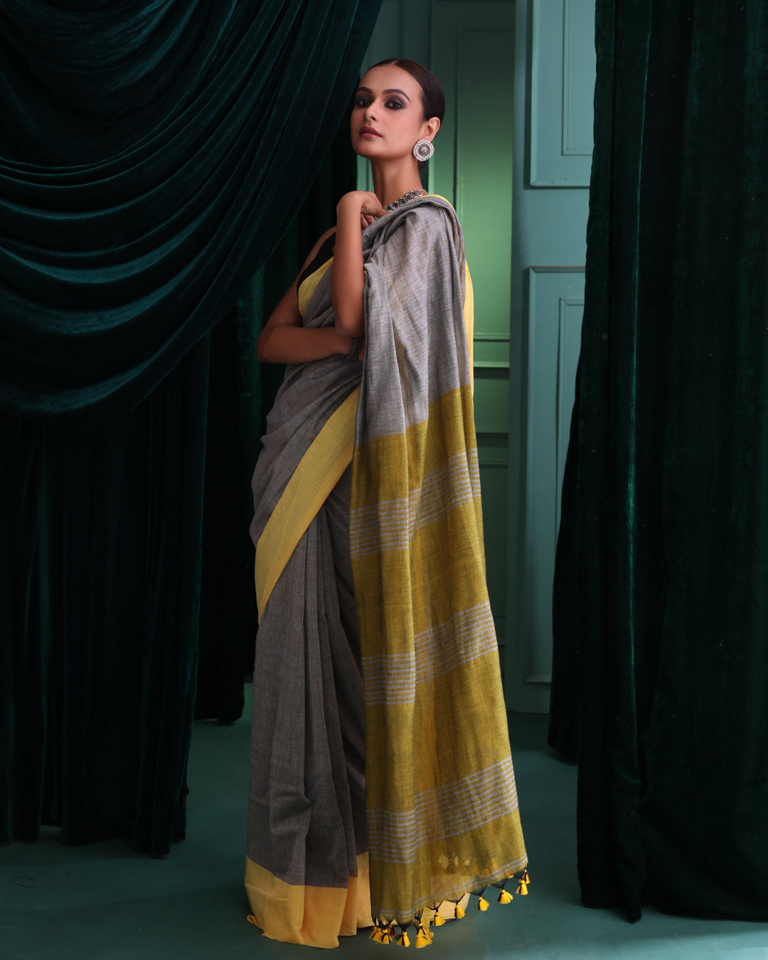 GRACEFUL RESOLVE (HANDLOOM 100% PURE COTTON SAREE)