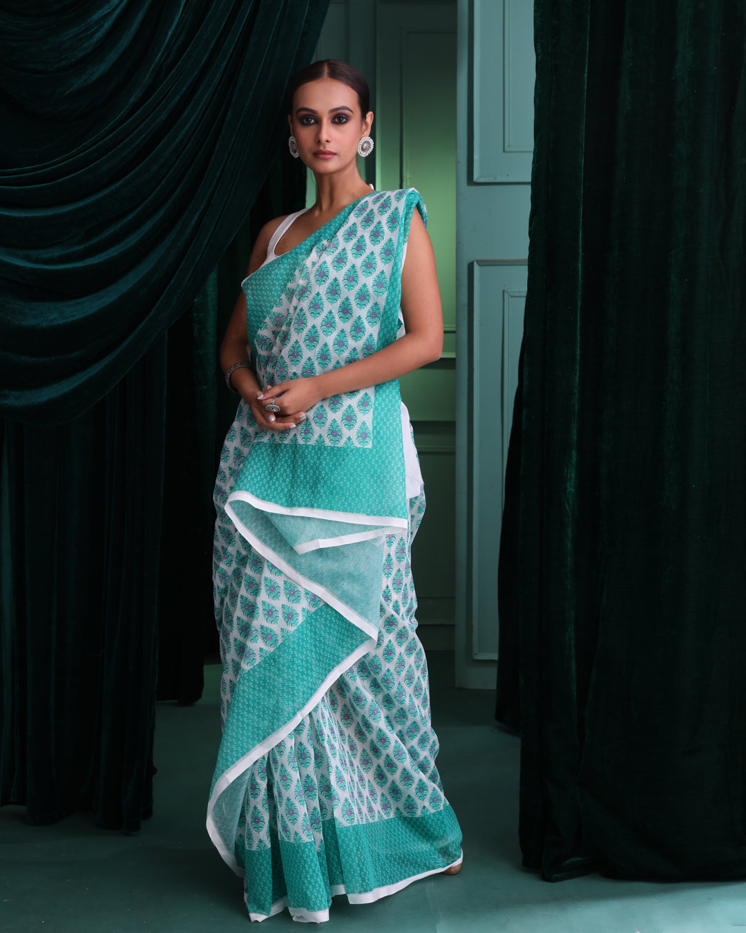 VERDANT GRACE (HANDLOOM ESTER SAREE)