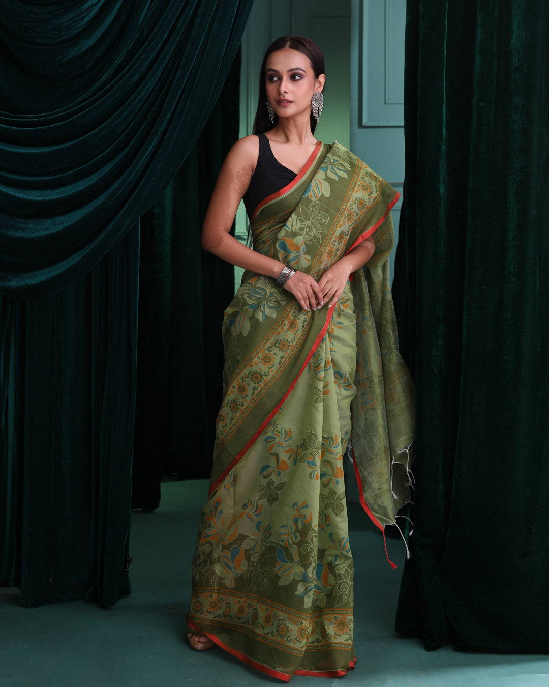 EMERALD GRACE (HANDLOOM POLYESTER SAREE)