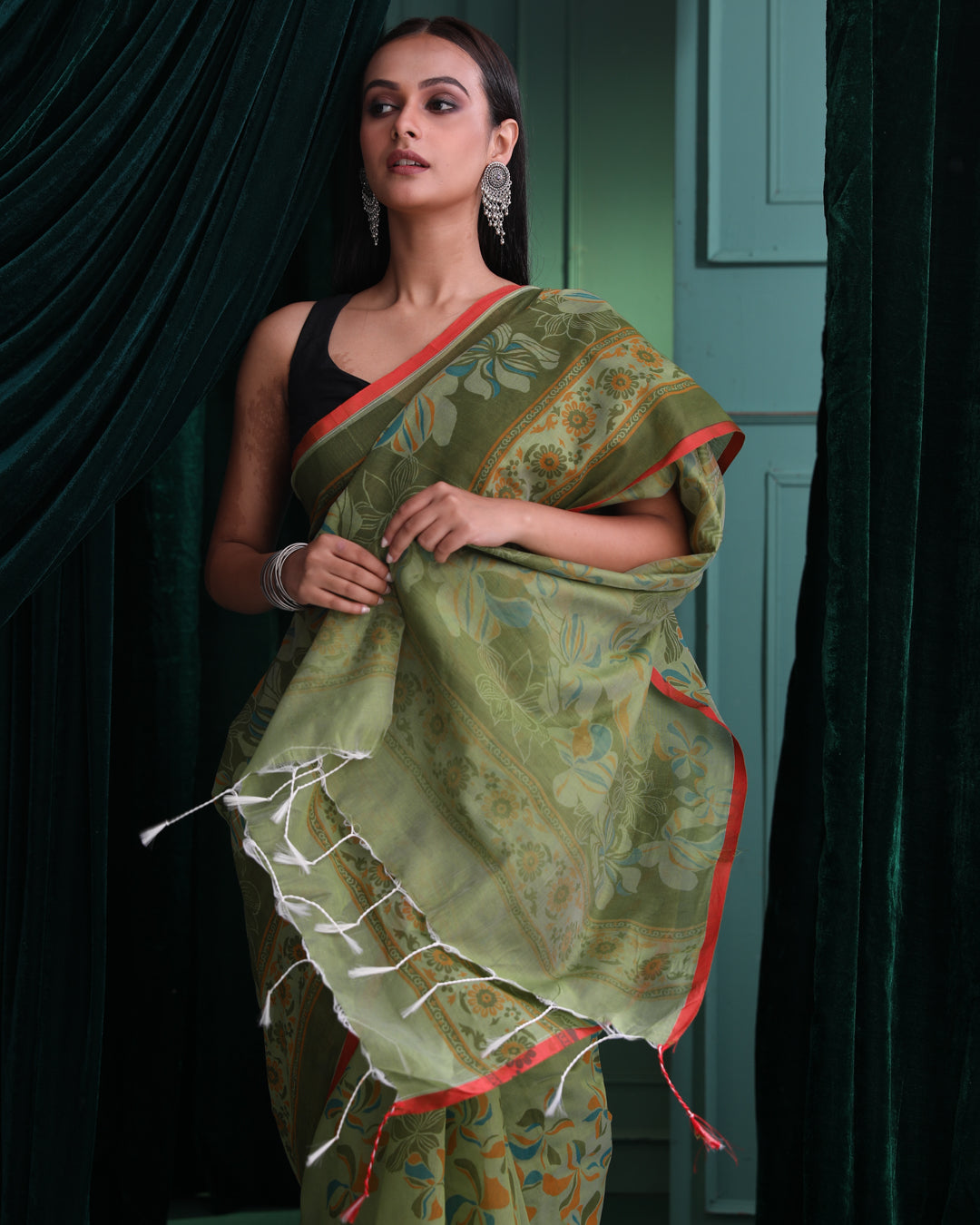 EMERALD GRACE (HANDLOOM POLYESTER SAREE)