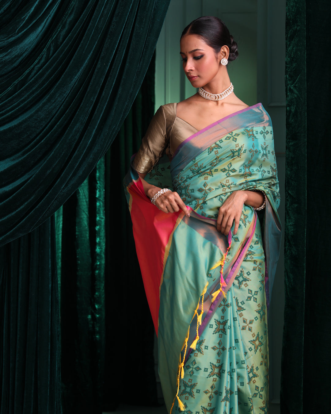 VERDANT WEAVE (BANARASI ART SILK SAREE)