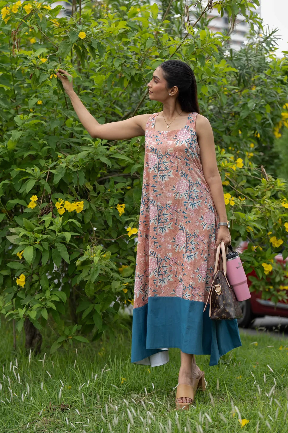 Apricot Bloom — Floral Cotton Sleeveless Maxi Dress with Contrast Hem