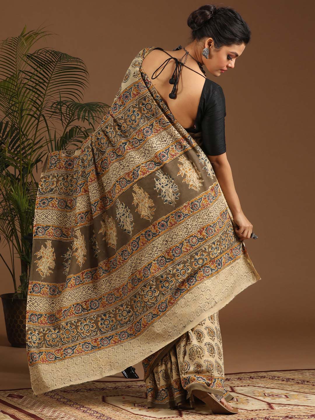 Indethnic Kalamkari Handblock Mulmul Cotton Saree - View 3