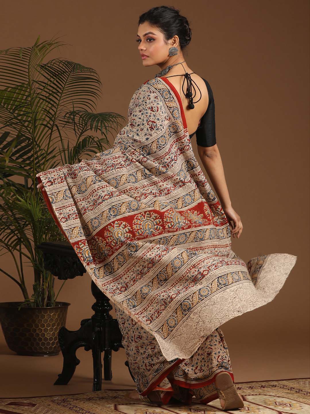 Indethnic Kalamkari Handblock Mulmul Cotton Saree - View 3