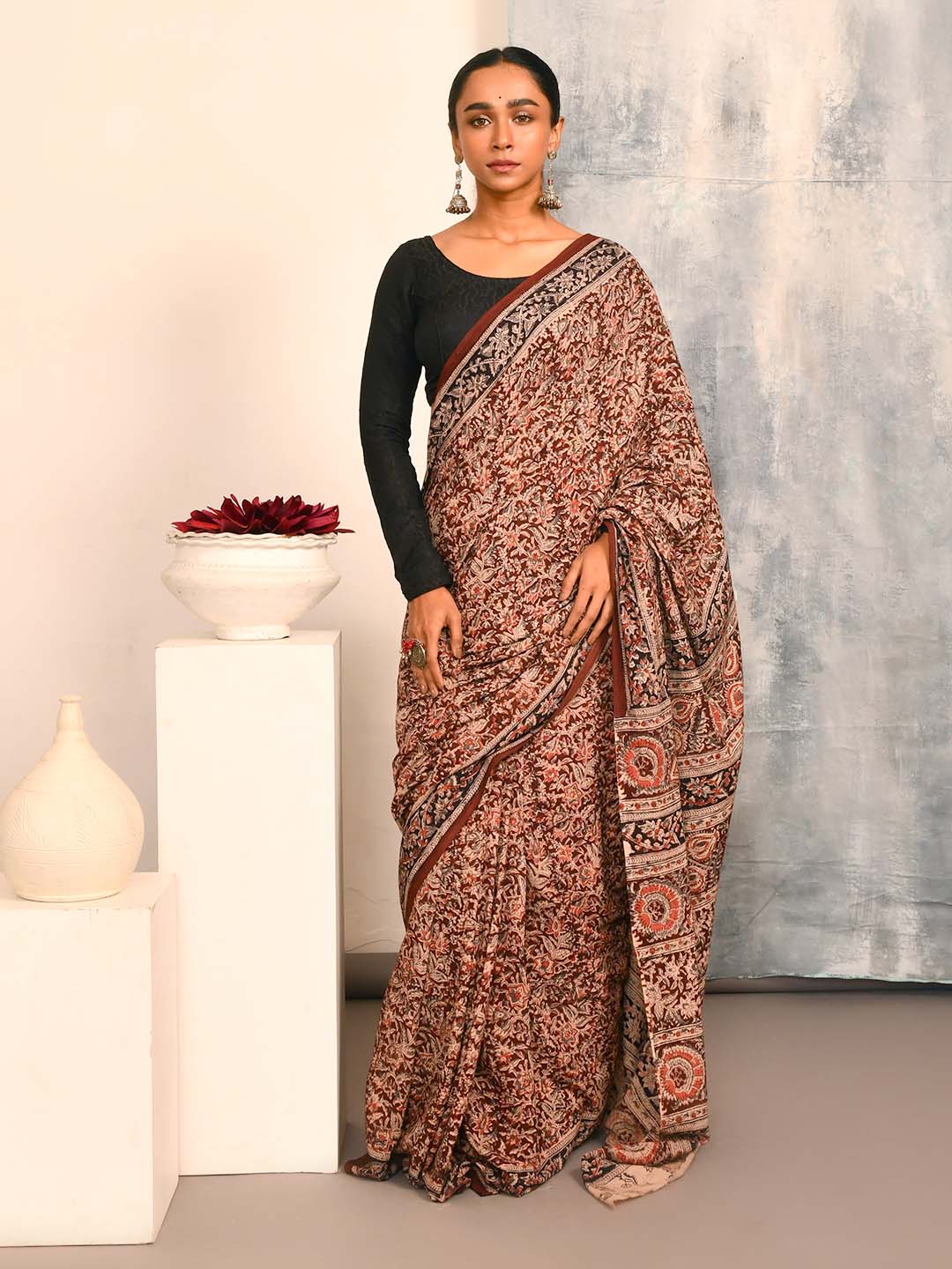 BUSTLING BLOOM (SAREE)