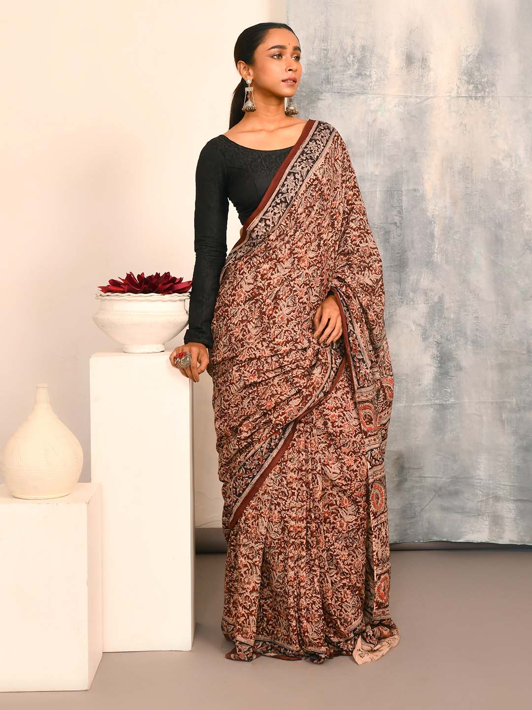 BUSTLING BLOOM (SAREE)