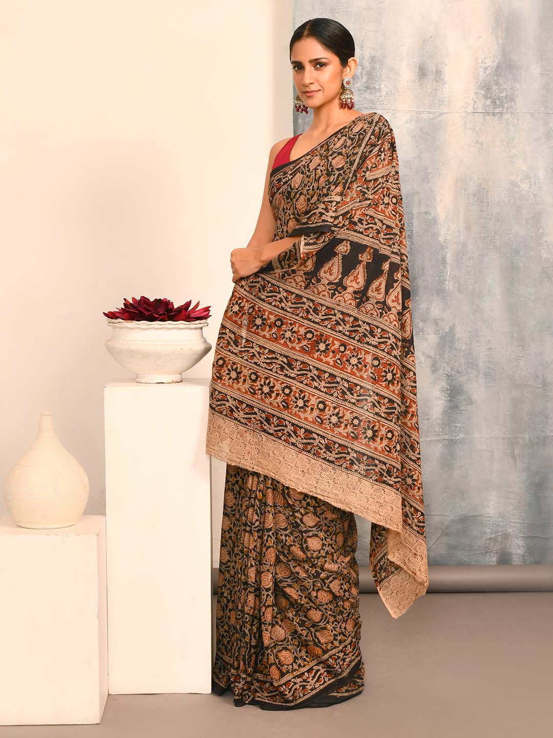 MIDNIGHT FLORAL GRACE (KALAMKARI 100% PURE COTTON SAREE)