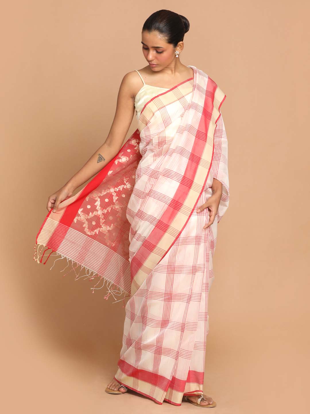 Indethnic Chanderi Handloom Silk Cotton Saree - View 1