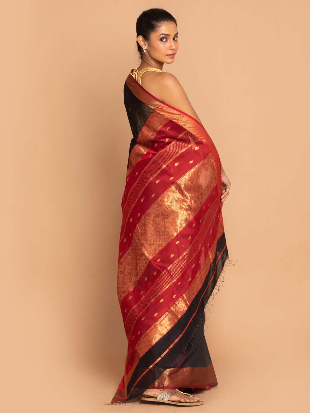 Indethnic Maheshwari Handloom Silk Cotton Saree - View 3