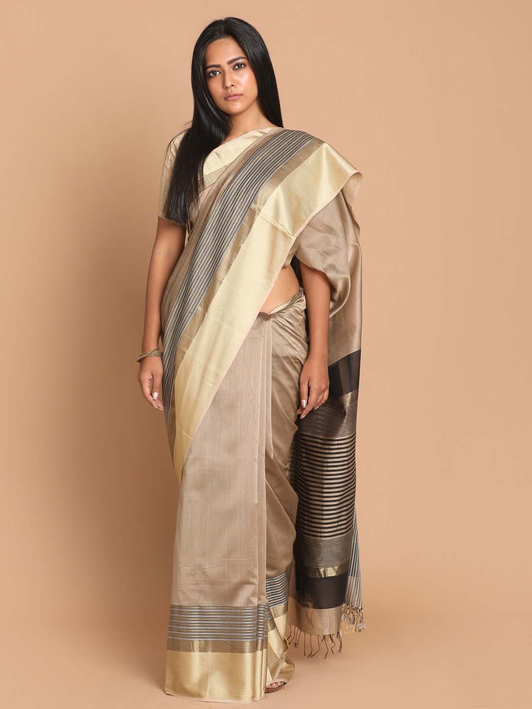 Indethnic Maheshwari Handloom Silk Cotton Saree - View 1